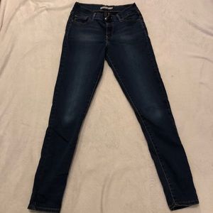 Levi’s 710 Super Skinny Jeans Regular Length